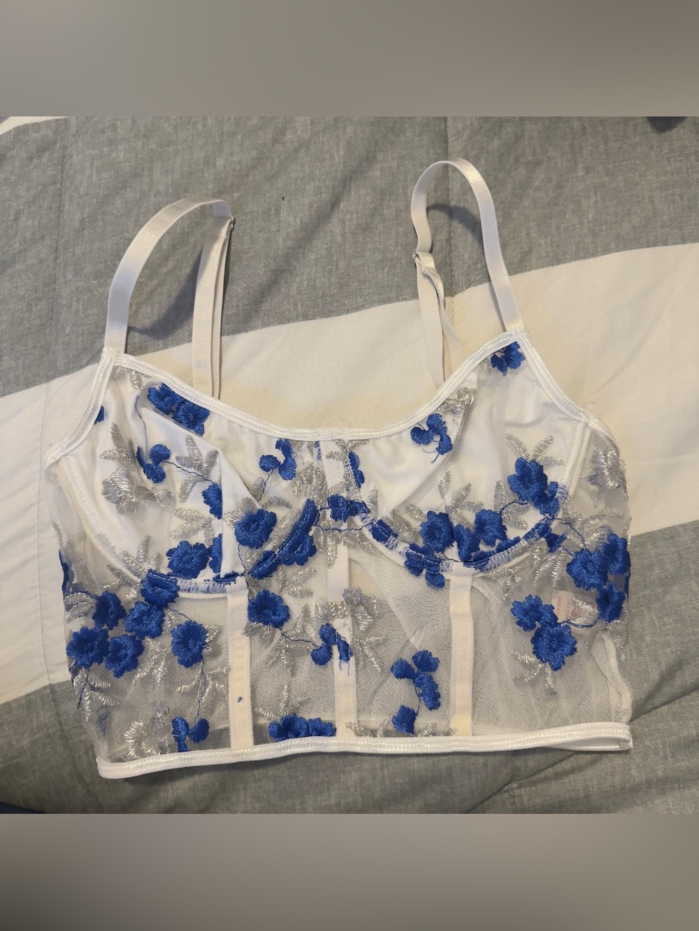 ROMWE White Sheer Crop Top with Blue Floral Embroidery